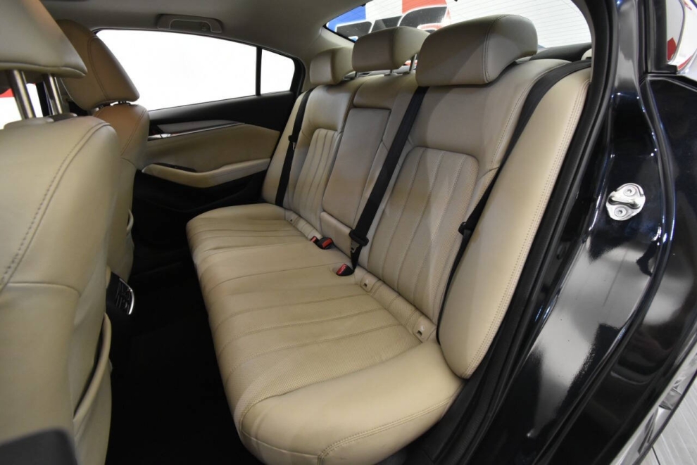 2020 Mazda MAZDA6 Touring 4dr Sedan, Black, Mileage: 112,335 - photo 11