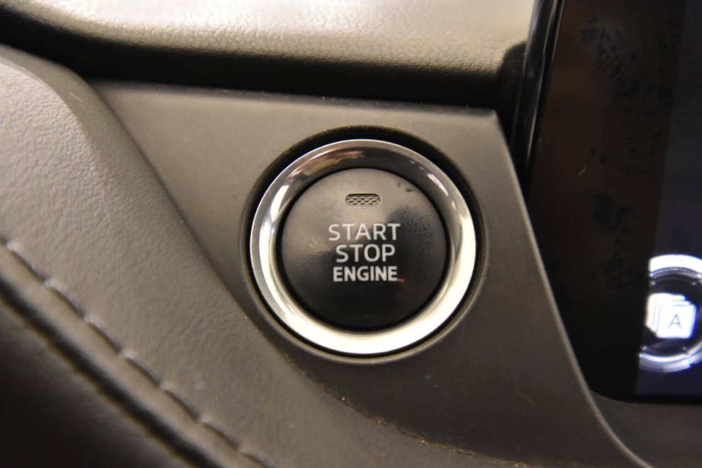 2020 Mazda MAZDA6 Touring 4dr Sedan, Black, Mileage: 112,335 - photo 21