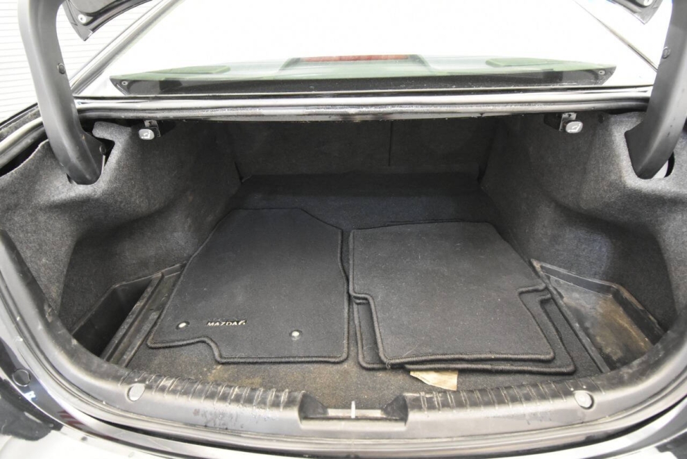 2020 Mazda MAZDA6 Touring 4dr Sedan, Black, Mileage: 112,335 - photo 29