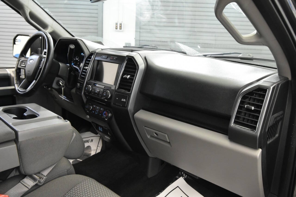 2018 Ford F-150 XLT, Silver, Mileage: 81,362 - photo 14