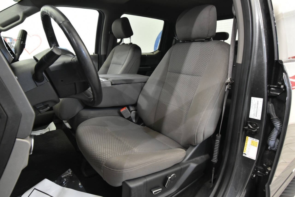 2018 Ford F-150 XLT, Silver, Mileage: 81,362 - photo 9