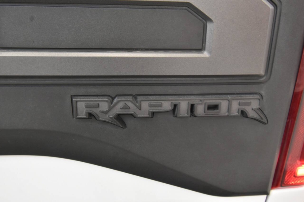 2019 Ford F-150 Raptor 4x4 4dr SuperCrew 5.5 ft. SB, White, Mileage: 107,919 - photo 34