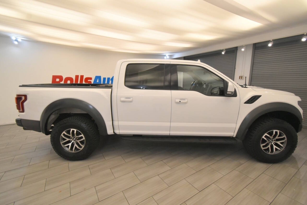 2019 Ford F-150 Raptor 4x4 4dr SuperCrew 5.5 ft. SB, White, Mileage: 107,919 - photo 5
