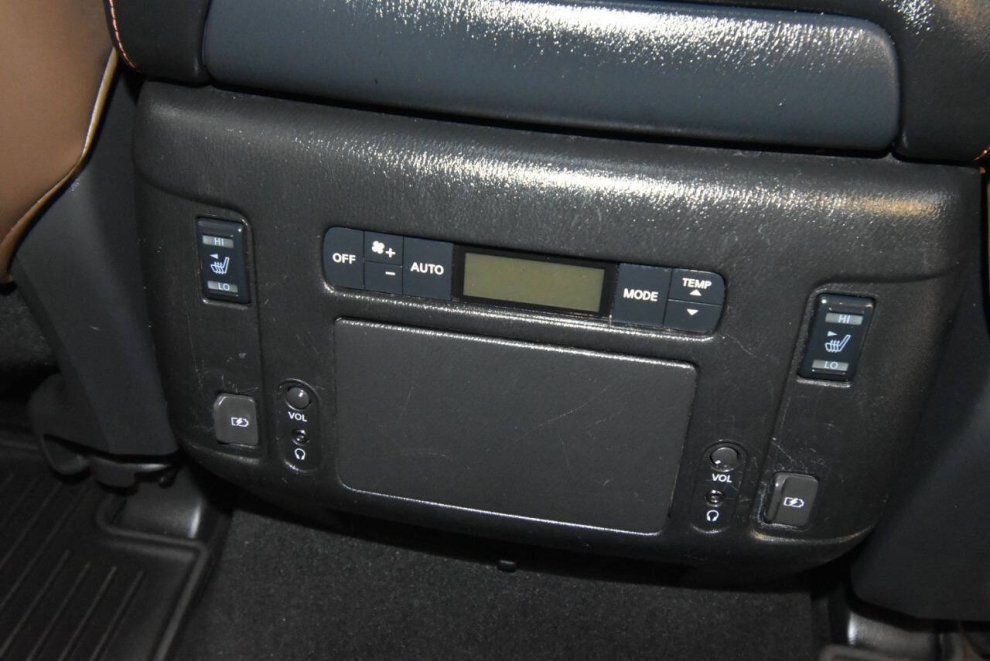 2019 Nissan Armada Platinum Reserve, Black, Mileage: 115,199 - photo 18