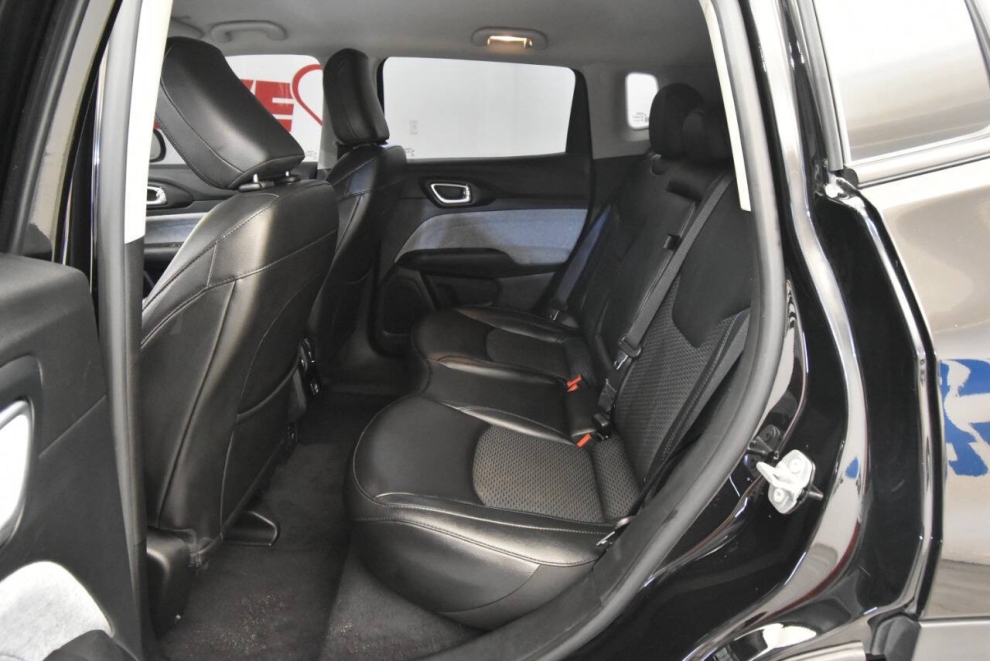 2022 Jeep Compass, Negro, Mileage: 62,582 - photo 12