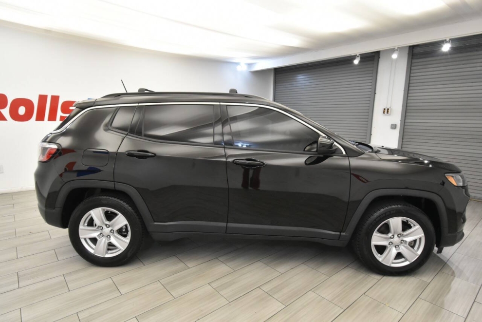 2022 Jeep Compass, Negro, Mileage: 62,582 - photo 5