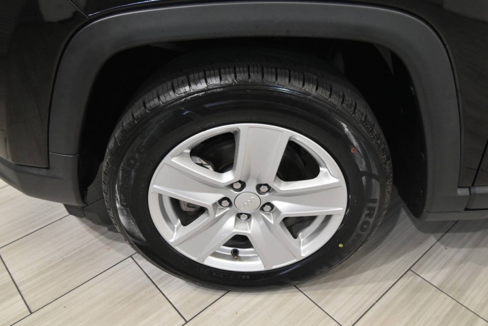 2022 Jeep Compass, Negro, Mileage: 62,582 - photo 8