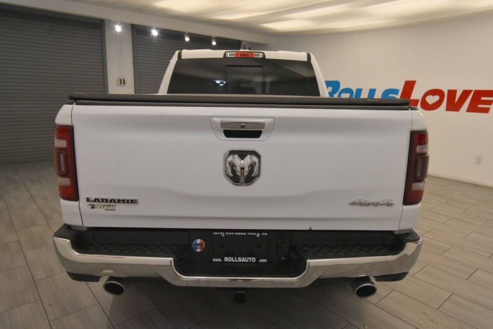 2022 RAM 1500 Laramie 4x4 4dr Crew Cab 5.6 ft. SB Pickup, White, Mileage: 71,409 - photo 3