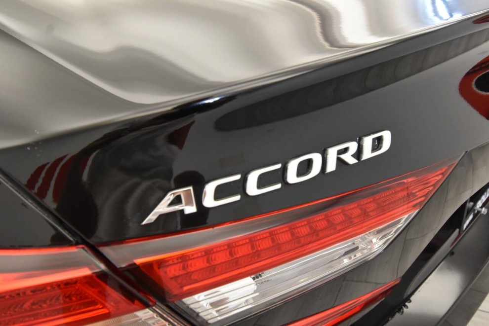 2022 Honda Accord EX L 4dr Sedan, Negro, Mileage: 47,180 - photo 31