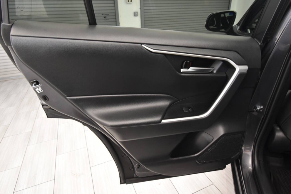 2020 Toyota RAV4 Hybrid XLE AWD 4dr SUV, Gray, Mileage: 89,940 - photo 13