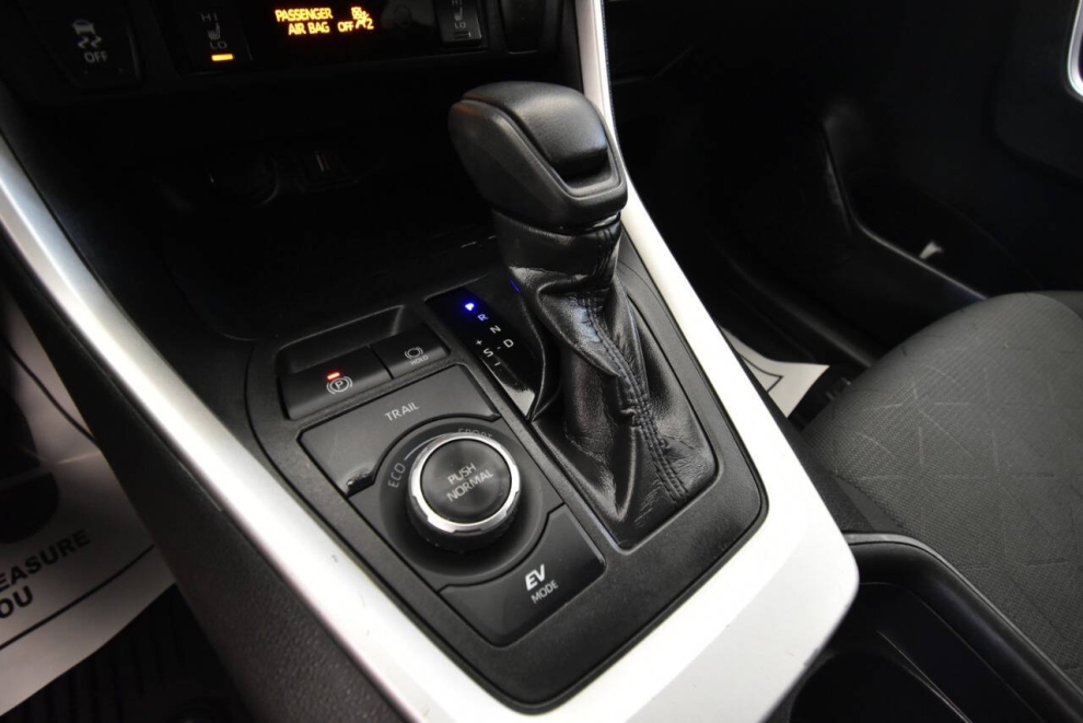 2020 Toyota RAV4 Hybrid XLE AWD 4dr SUV, Gray, Mileage: 89,940 - photo 20