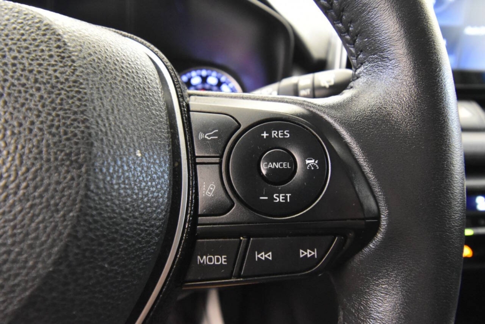 2020 Toyota RAV4 Hybrid XLE AWD 4dr SUV, Gray, Mileage: 89,940 - photo 26