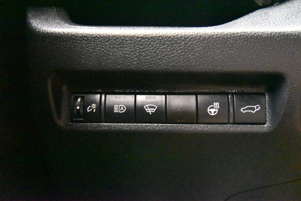 2020 Toyota RAV4 Hybrid XLE AWD 4dr SUV, Gray, Mileage: 89,940 - photo 28