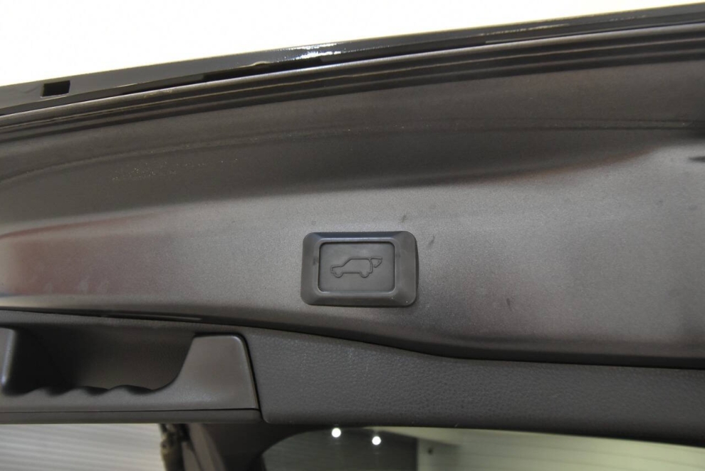 2020 Toyota RAV4 Hybrid XLE AWD 4dr SUV, Gray, Mileage: 89,940 - photo 34