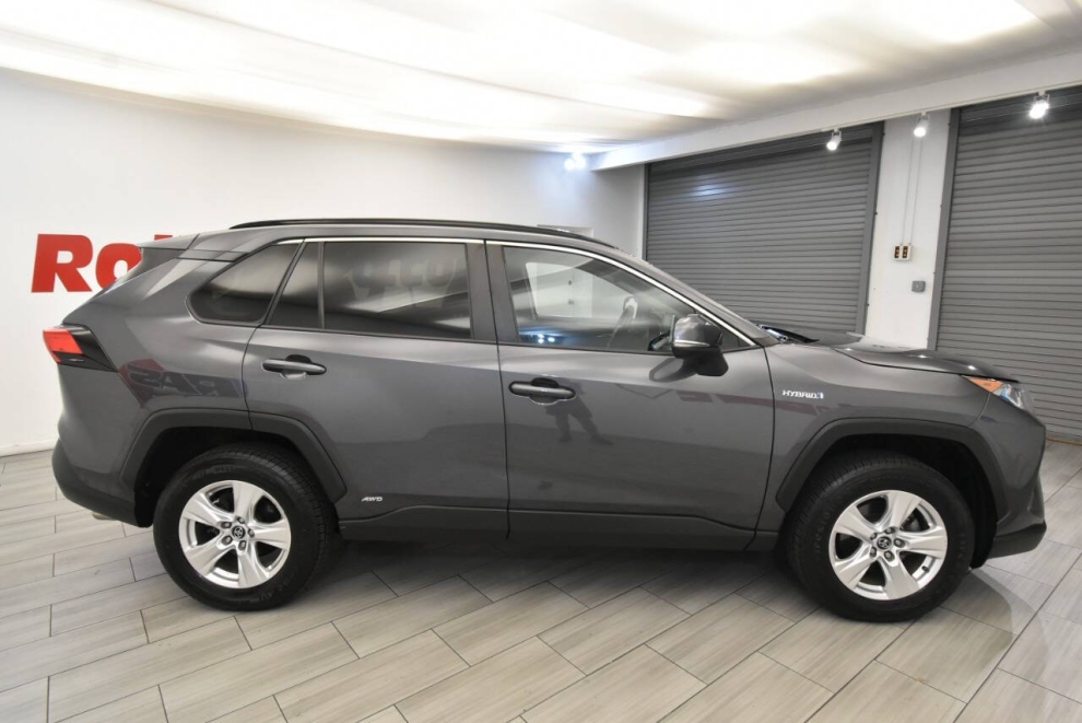 2020 Toyota RAV4 Hybrid XLE AWD 4dr SUV, Gray, Mileage: 89,940 - photo 5