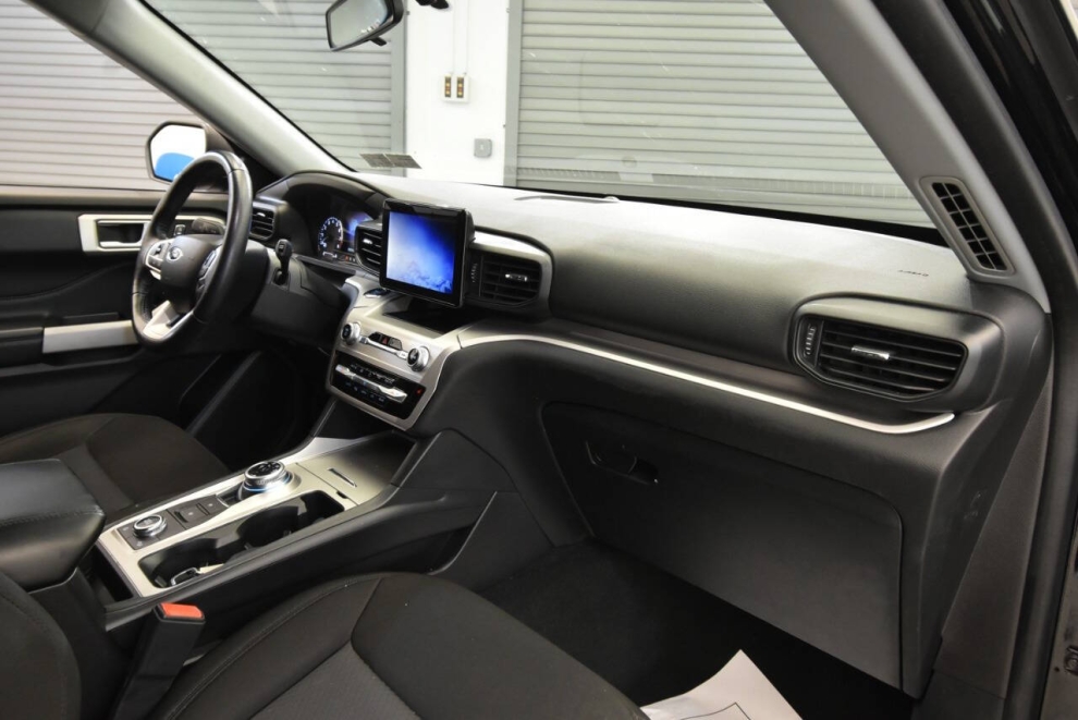 2022 Ford Explorer XLT AWD 4dr SUV, Black, Mileage: 95,525 - photo 14