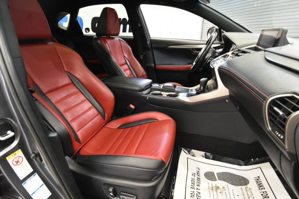2019 Lexus NX 300, Gris, Mileage: 68,569 - photo 15