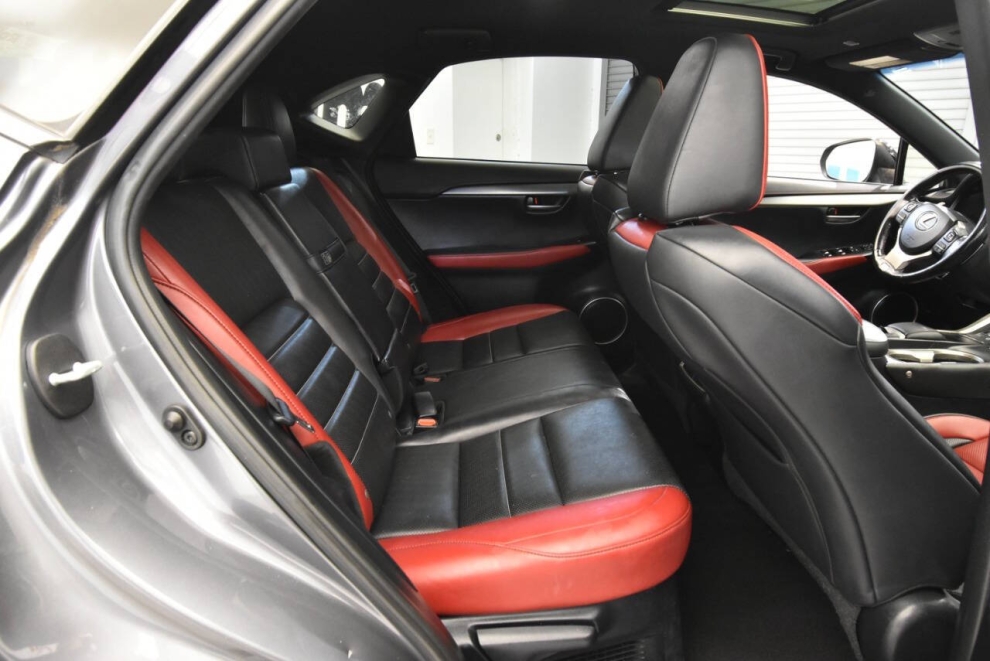 2019 Lexus NX 300, Gris, Mileage: 68,569 - photo 16