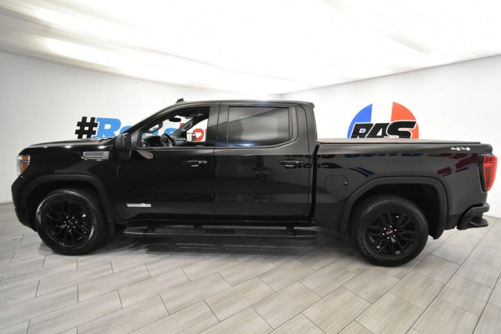 2022 GMC Sierra 1500 Limited Elevation, Black, Mileage: 68,478 - photo 1