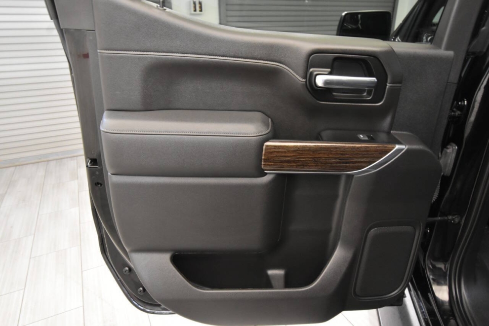 2022 GMC Sierra 1500 Limited Elevation, Black, Mileage: 68,478 - photo 14
