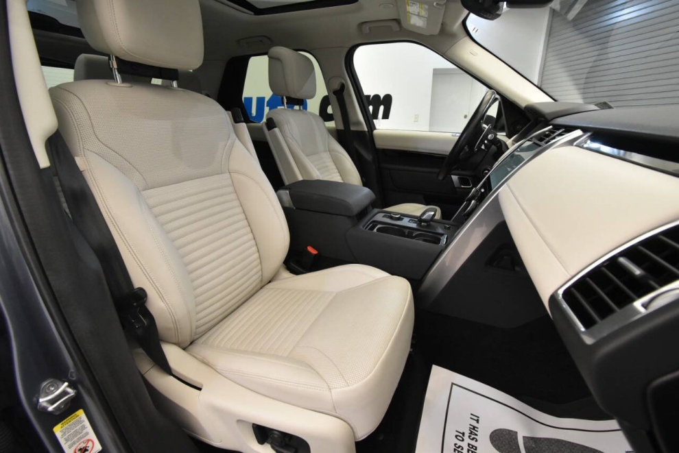2023 Land Rover Discovery P300 S AWD 4dr SUV, Azul, Mileage: 49,700 - photo 16