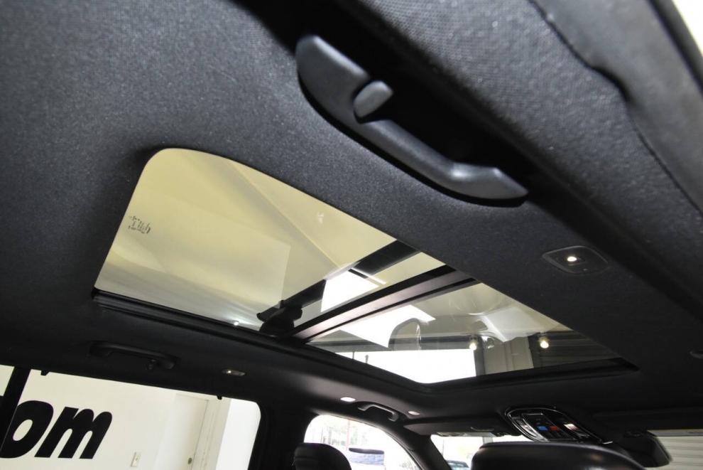 2021 Jeep Grand Cherokee L Overland 4x4 4dr SUV, White, Mileage: 99,498 - photo 18