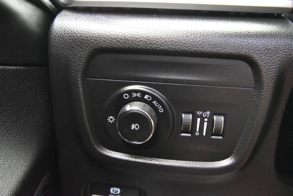 2021 Jeep Grand Cherokee L Overland 4x4 4dr SUV, White, Mileage: 99,498 - photo 30