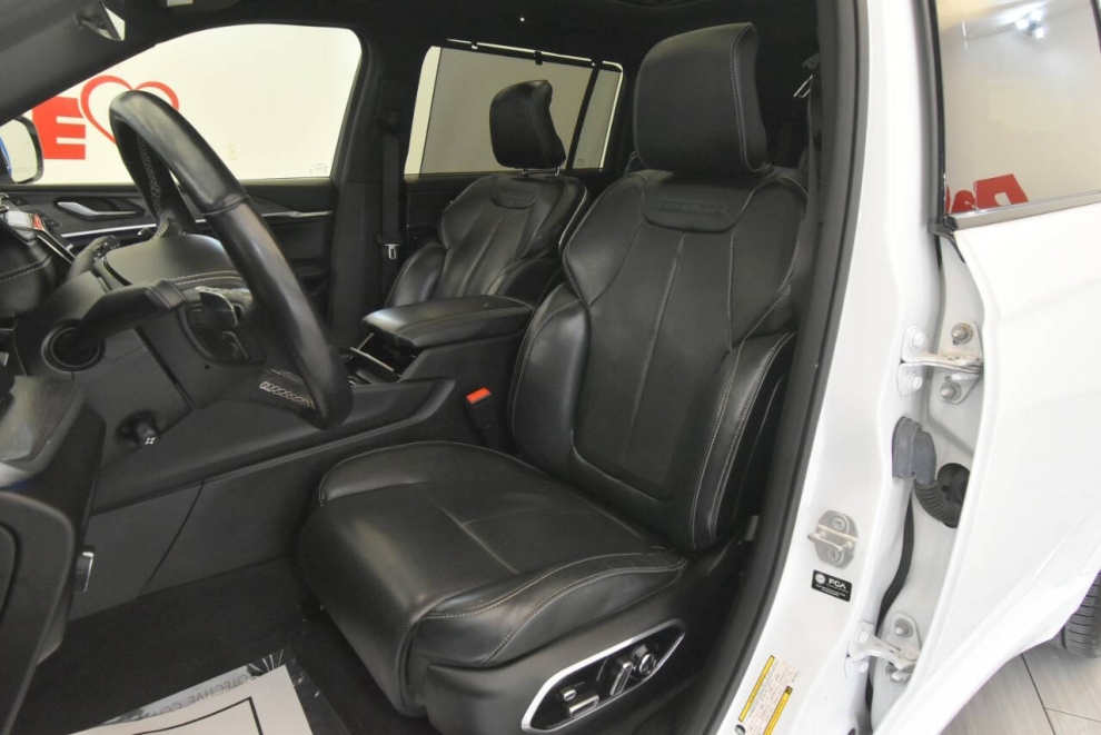 2021 Jeep Grand Cherokee L Overland 4x4 4dr SUV, White, Mileage: 99,498 - photo 9