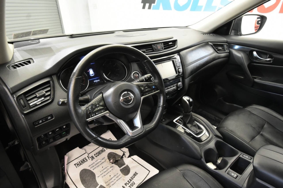 2019 Nissan Rogue SV, Black, Mileage: 27,348 - photo 11