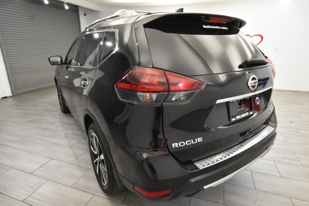 2019 Nissan Rogue SV, Black, Mileage: 27,348 - photo 2