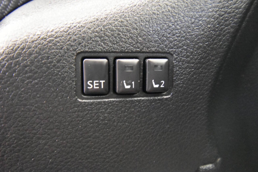 2019 Nissan Rogue SV, Black, Mileage: 27,348 - photo 28