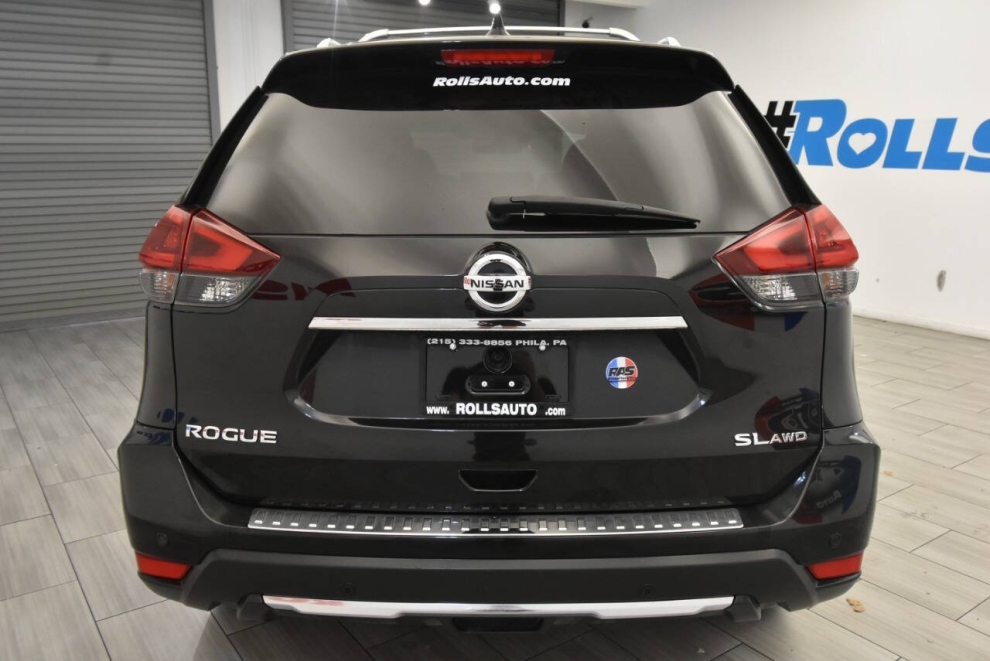 2019 Nissan Rogue SV, Black, Mileage: 27,348 - photo 3