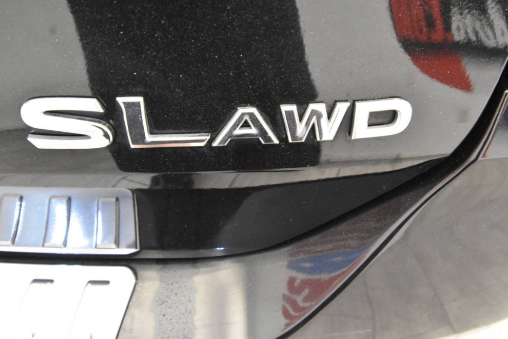 2019 Nissan Rogue SV, Black, Mileage: 27,348 - photo 32