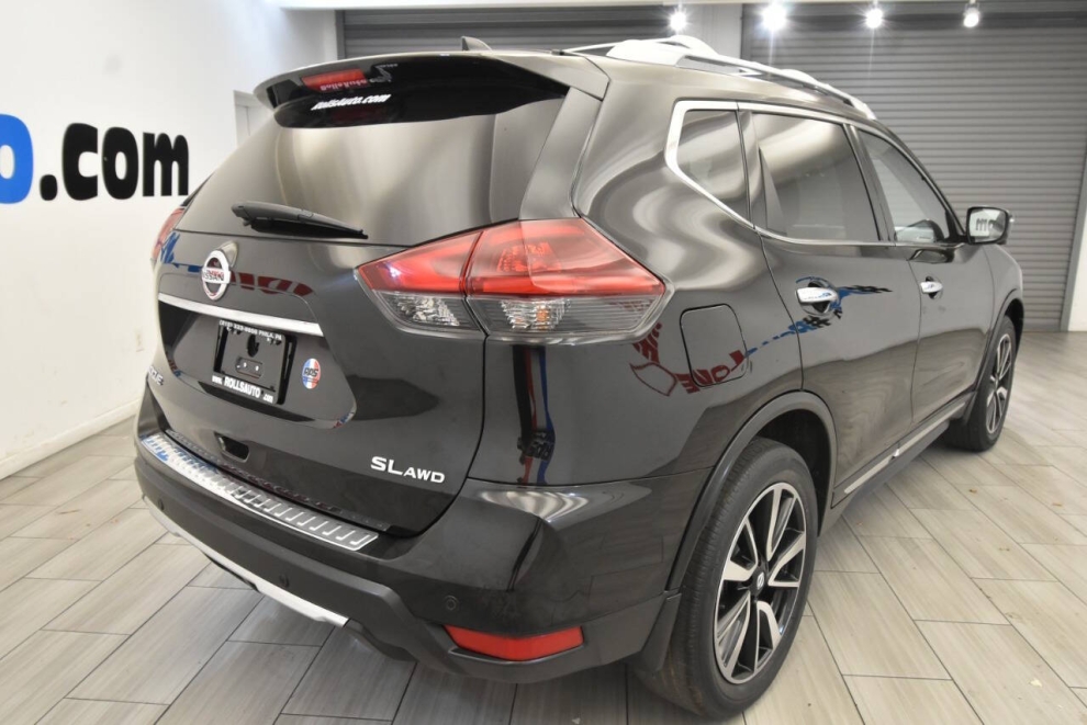 2019 Nissan Rogue SV, Black, Mileage: 27,348 - photo 4