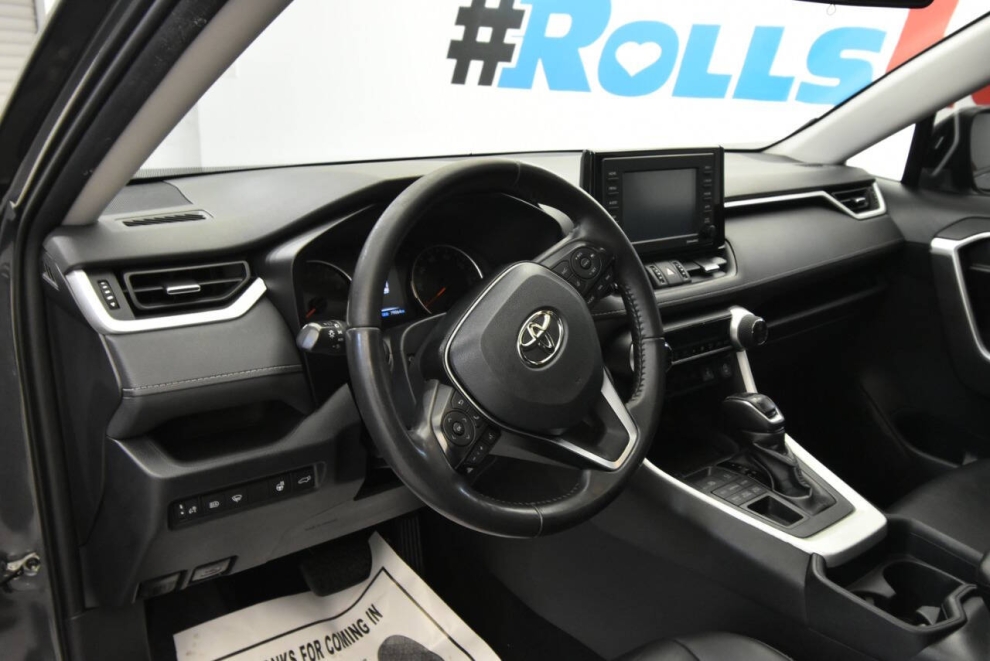 2020 Toyota RAV4 XLE Premium AWD 4dr SUV, Gray, Mileage: 78,512 - photo 10