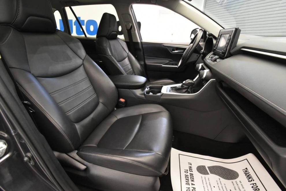 2020 Toyota RAV4 XLE Premium AWD 4dr SUV, Gray, Mileage: 78,512 - photo 15