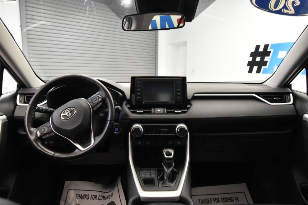 2020 Toyota RAV4 XLE Premium AWD 4dr SUV, Gray, Mileage: 78,512 - photo 18