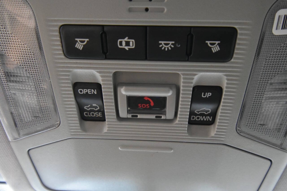 2020 Toyota RAV4 XLE Premium AWD 4dr SUV, Gray, Mileage: 78,512 - photo 30