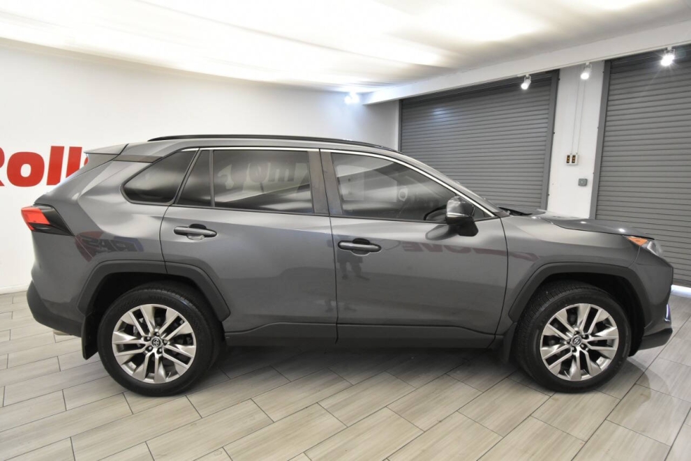 2020 Toyota RAV4 XLE Premium AWD 4dr SUV, Gray, Mileage: 78,512 - photo 5