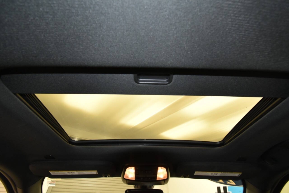 2021 Dodge Durango R/T AWD 4dr SUV, White, Mileage: 58,739 - photo 19