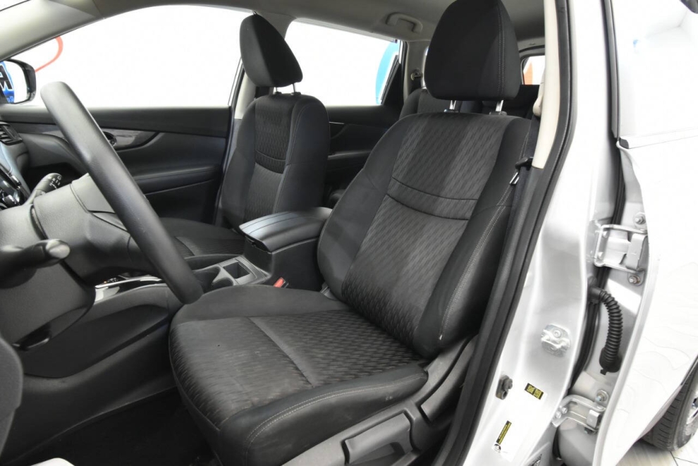 2018 Nissan Rogue S, Silver, Mileage: 92,474 - photo 9