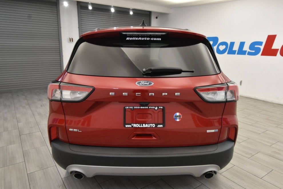2020 Ford Escape SEL AWD 4dr SUV, Red, Mileage: 72,435 - photo 3
