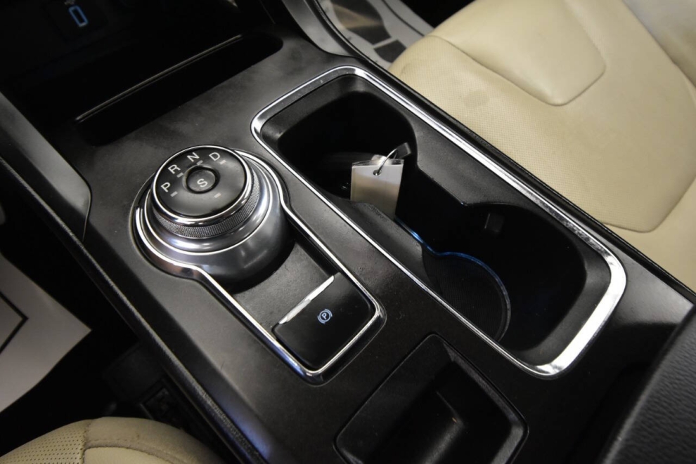 2018 Ford Fusion Titanium, Gold, Mileage: 81,727 - photo 19