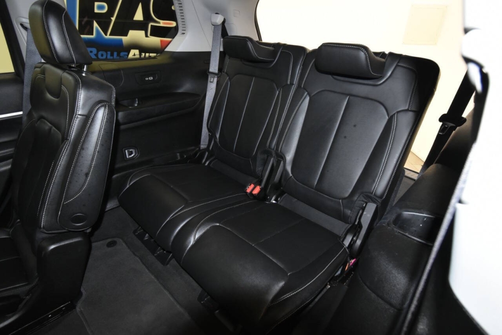 2022 Jeep Grand Cherokee L Limited 4x4 4dr SUV, Gray, Mileage: 78,850 - photo 14