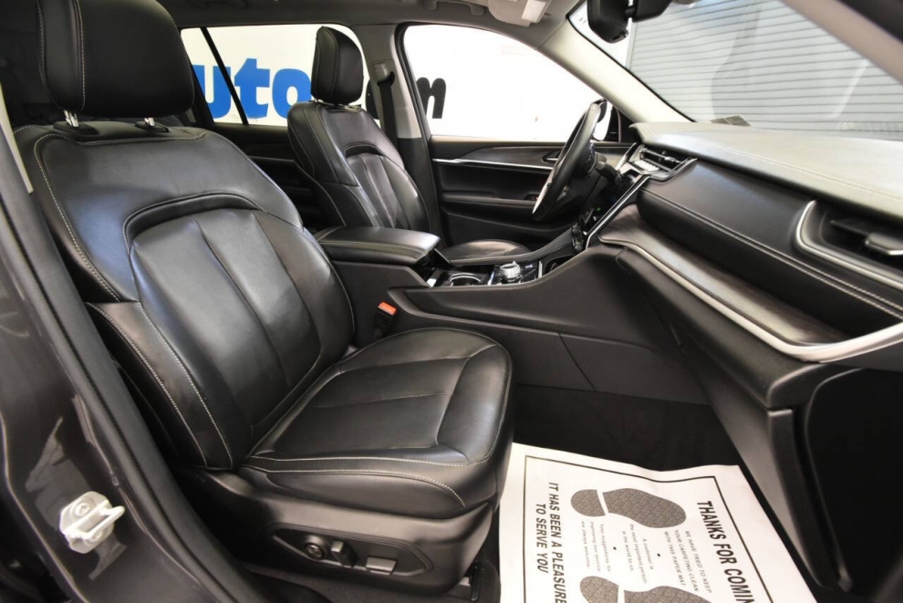 2022 Jeep Grand Cherokee L Limited 4x4 4dr SUV, Gray, Mileage: 78,850 - photo 16