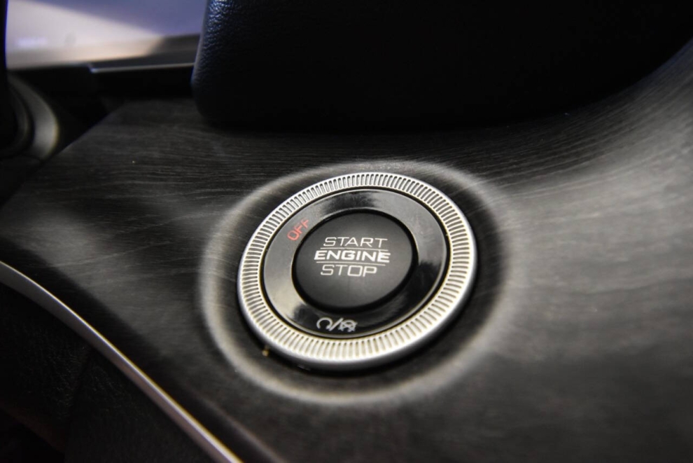 2022 Jeep Grand Cherokee L Limited 4x4 4dr SUV, Gray, Mileage: 78,850 - photo 21
