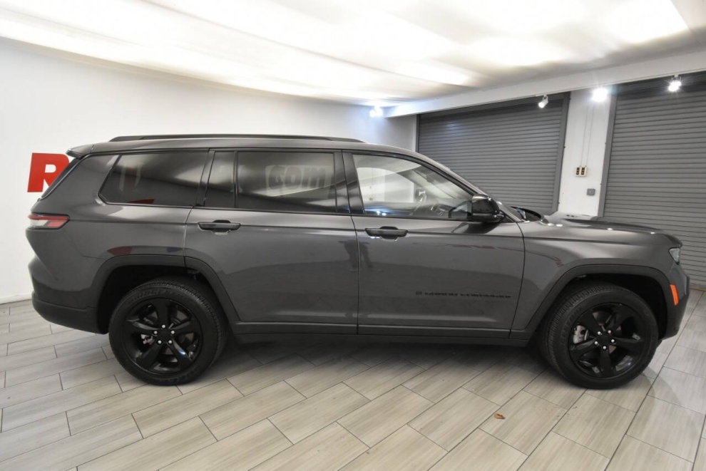 2022 Jeep Grand Cherokee L Limited 4x4 4dr SUV, Gray, Mileage: 78,850 - photo 5