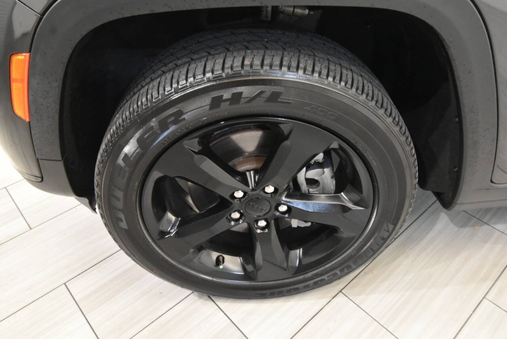 2022 Jeep Grand Cherokee L Limited 4x4 4dr SUV, Gray, Mileage: 78,850 - photo 8