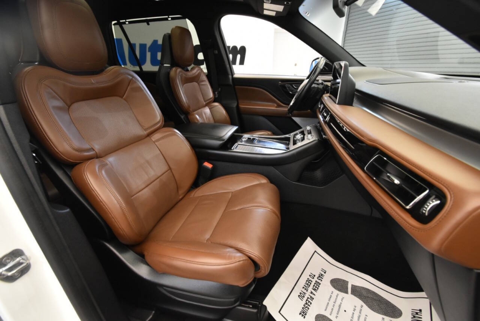 2020 Lincoln Aviator Reserve AWD 4dr SUV, White, Mileage: 55,629 - photo 16