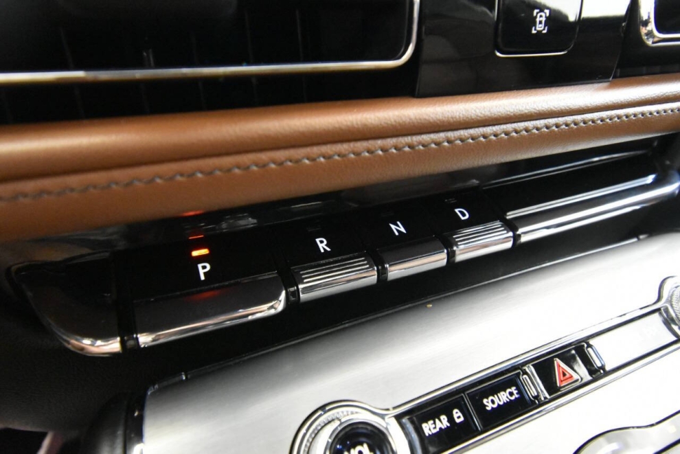 2020 Lincoln Aviator Reserve AWD 4dr SUV, White, Mileage: 55,629 - photo 25